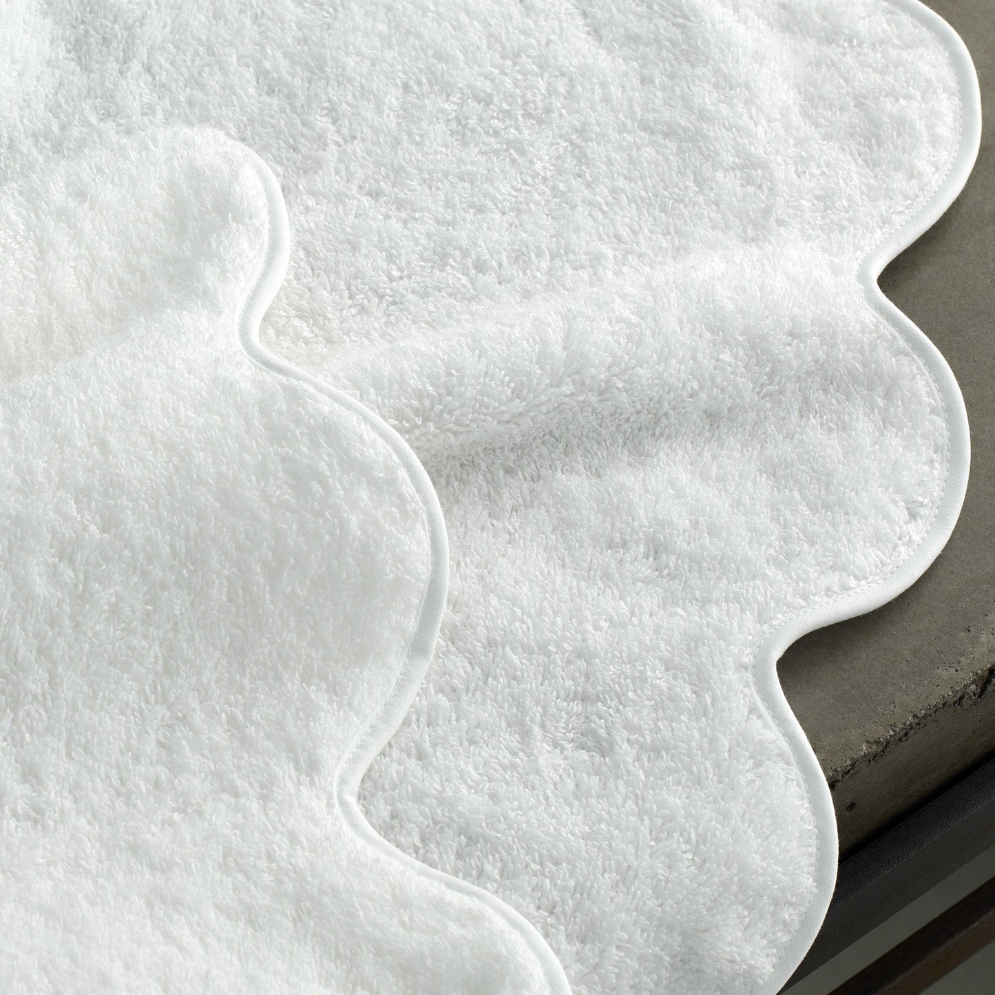 Matouk Cairo Scallop Bath Towels and Mats - Sand