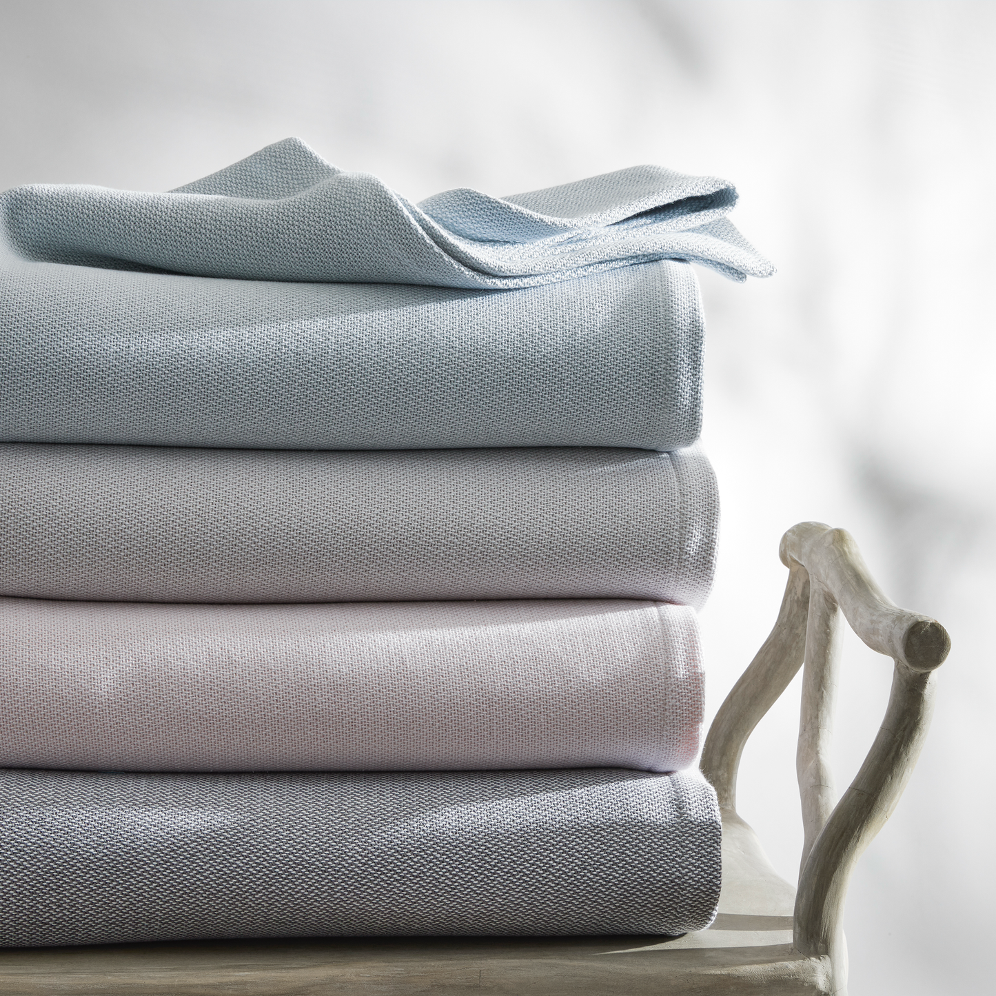 Matouk Costa Mesa Blanket - Pink