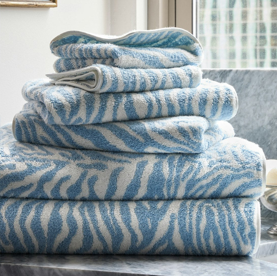 Matouk Schumacher Regine Bath Towels and Mats - Hydrangea