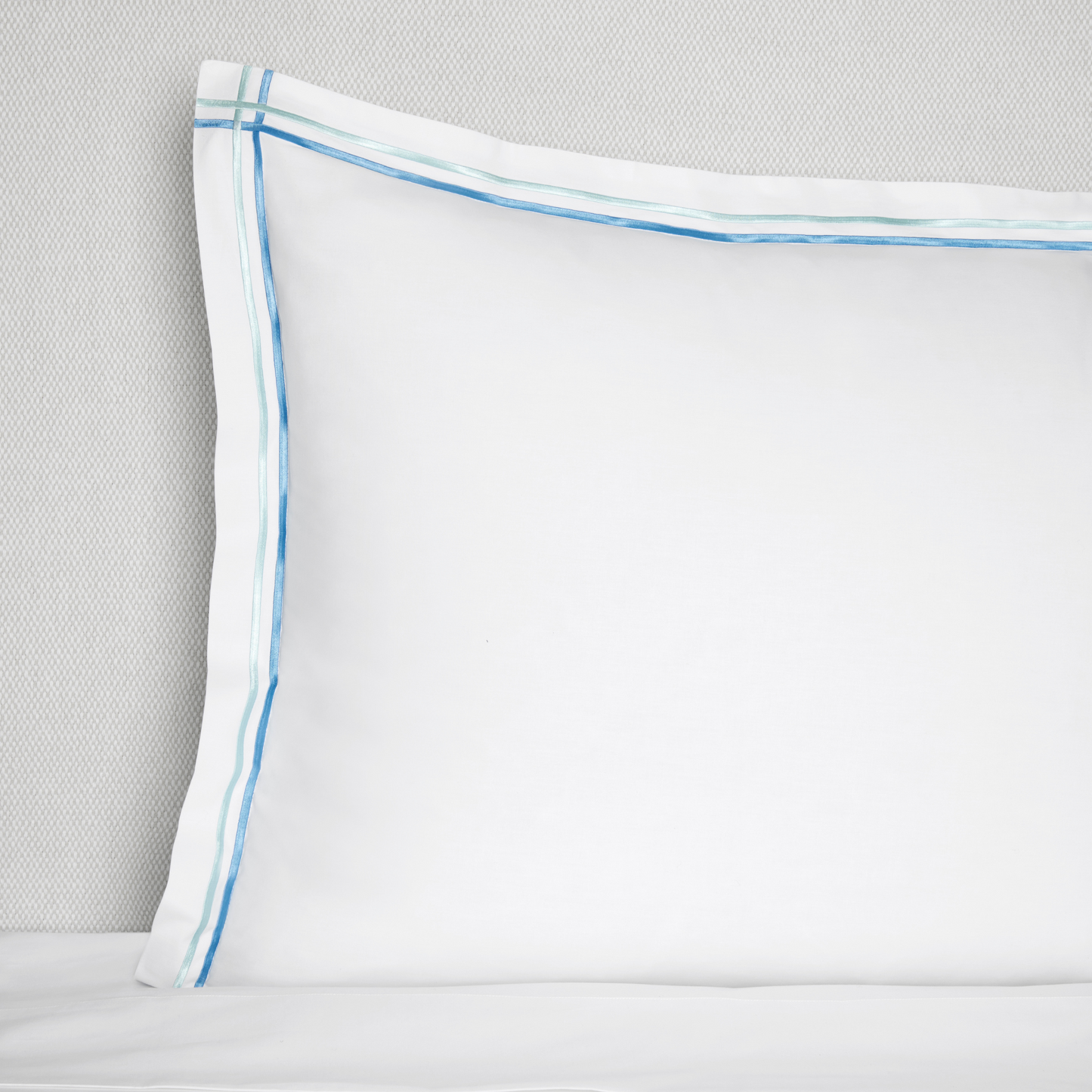 Sferra Tratto Twin XL Bedding - White/Clearwater