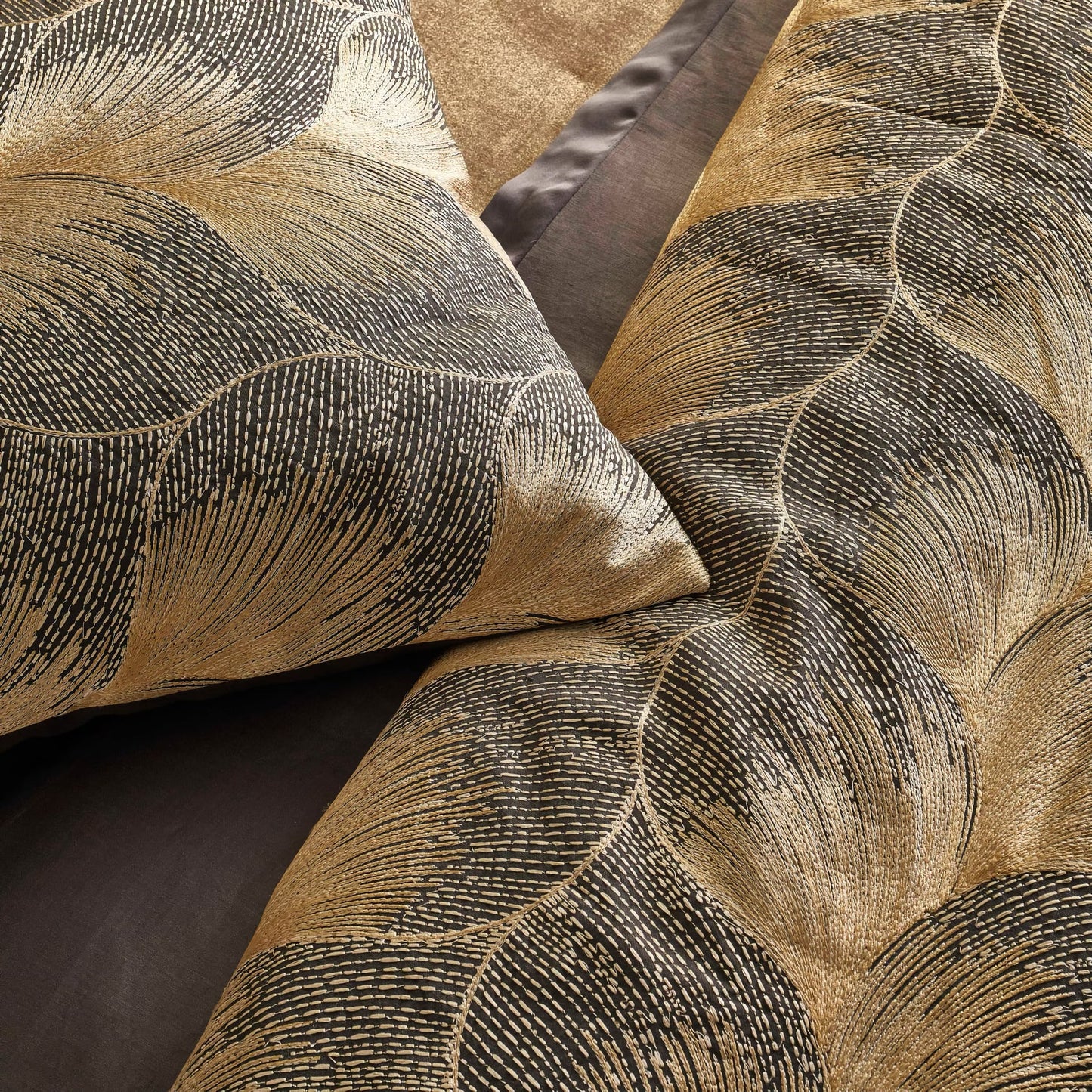 The Met x Ann Gish Fan Duvet Cover and Decorative Pillow - Umber/Gold