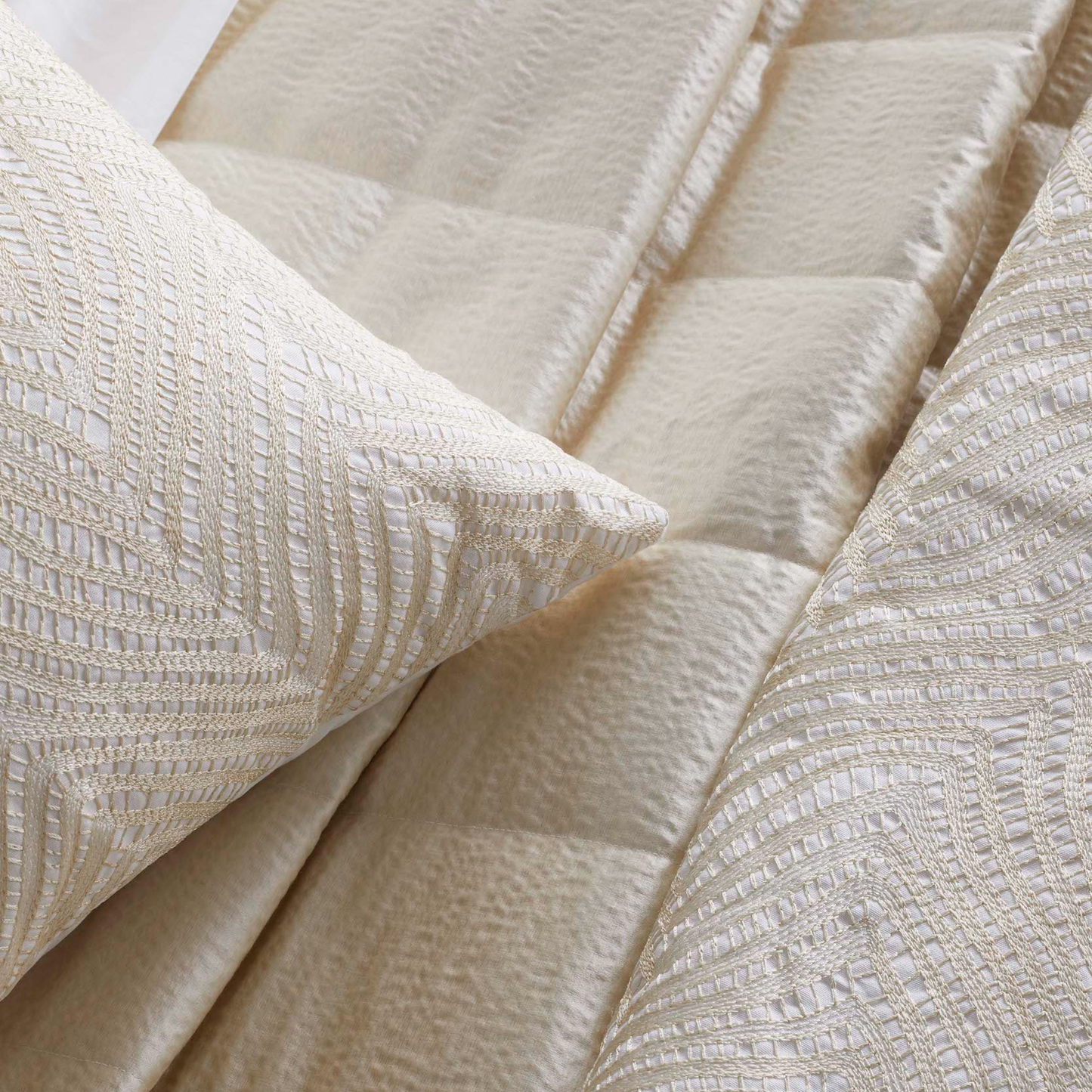 The Met x Ann Gish Retortoli Throw and Decorative Pillow - Champagne
