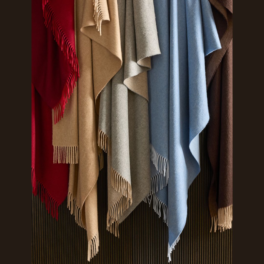 Matouk Paley Throw - Crimson/Scarlet
