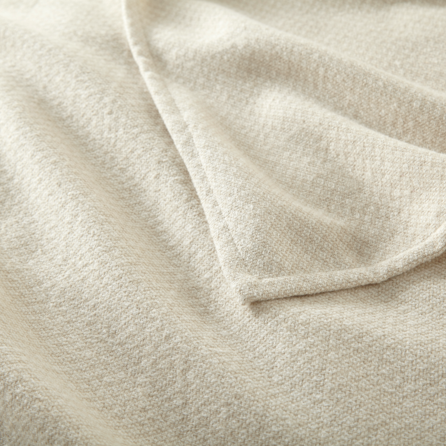 Peacock Alley Vineyard Throw - Linen