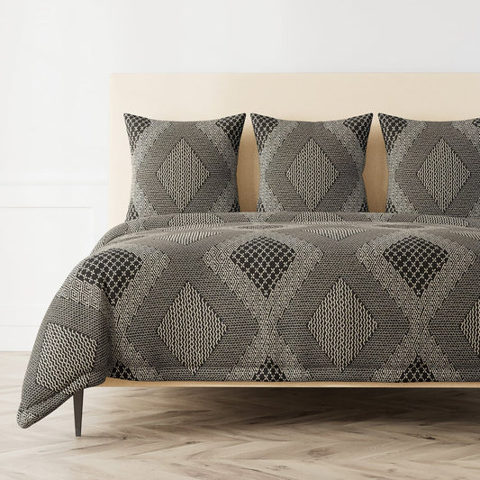 The Met x Ann Gish Sashiko Hishi-Moyo Duvet Cover and Decorative Pillow - Charcoal