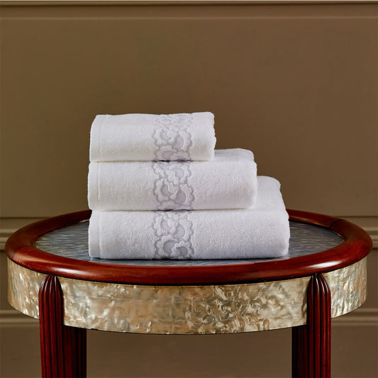 Yves Delorme Festons Bath Collection
